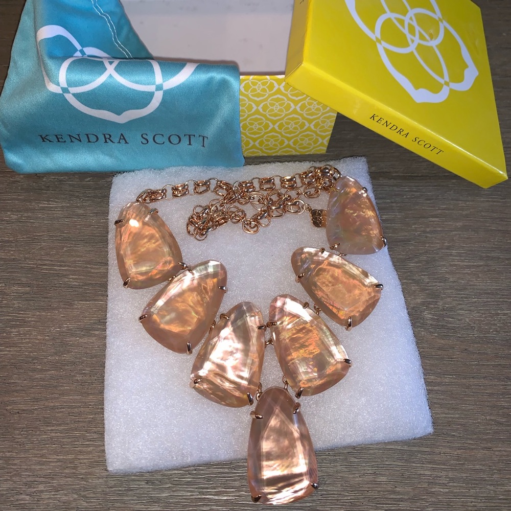 Kendra Scott Harlow Rose Gold necklace